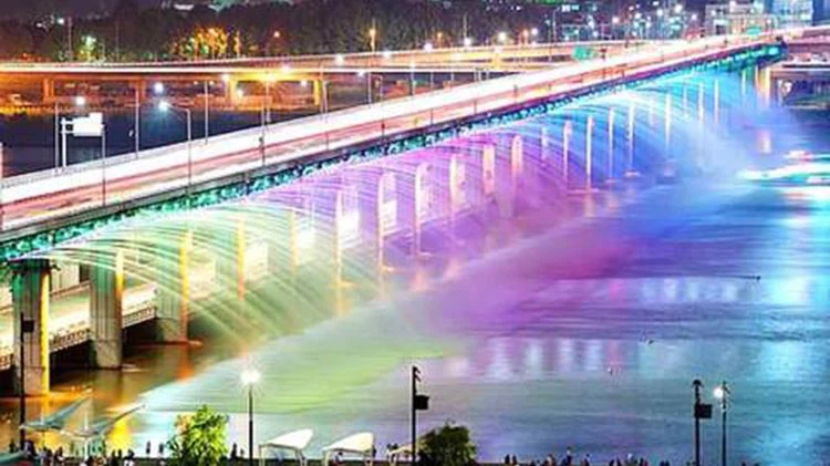 Seoul Moonlight Rainbow Fountain