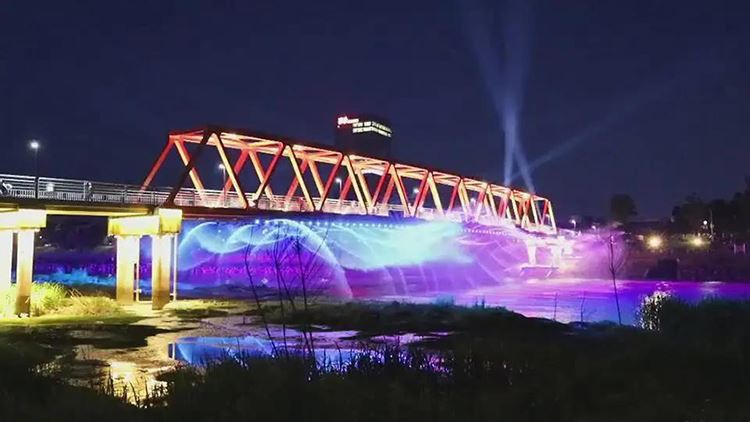 Ningbos erste Lichtshow mit Bridge Music Fountain
